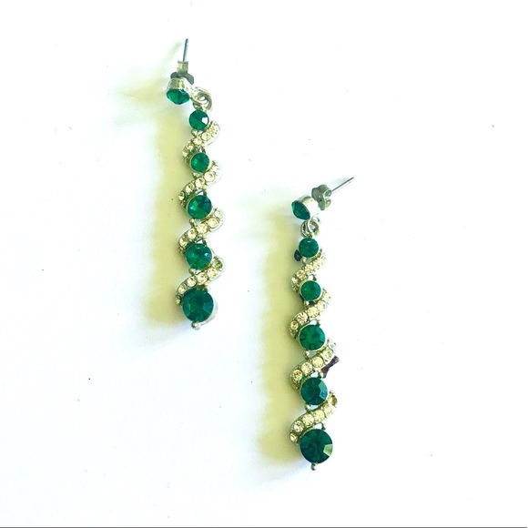Green Drop Stone Earrings NWOT - Picture 2 of 3
